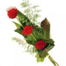 3 Red Roses Bouquet
