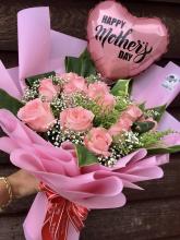 12 Pink Roses bouquet with a balloon