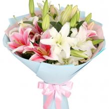 Pink and white lilies bouquet